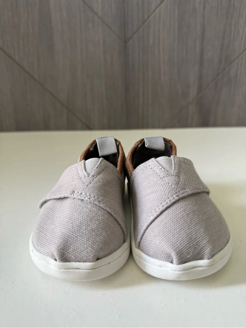 Toms Toddler Hook-and-Loop Canvas Shoes in Light Gray with Brown Trim